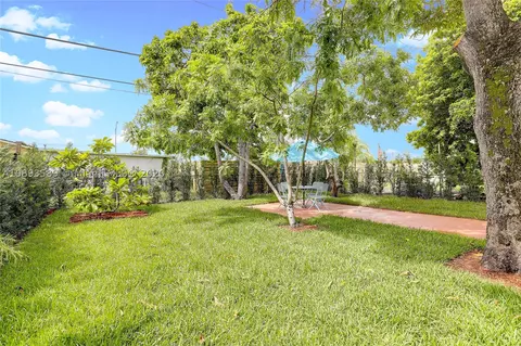 812 E 29th St, Hialeah, FL 33013 photo 28