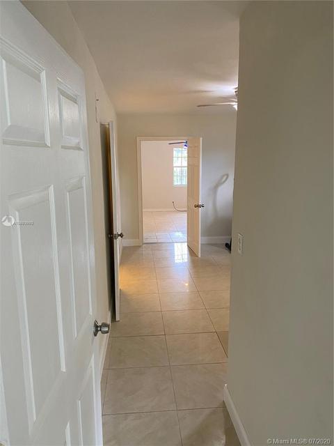 835 W 77th St, Hialeah, FL 33014 photo 11