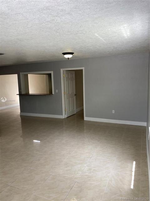835 W 77th St, Hialeah, FL 33014 photo 6