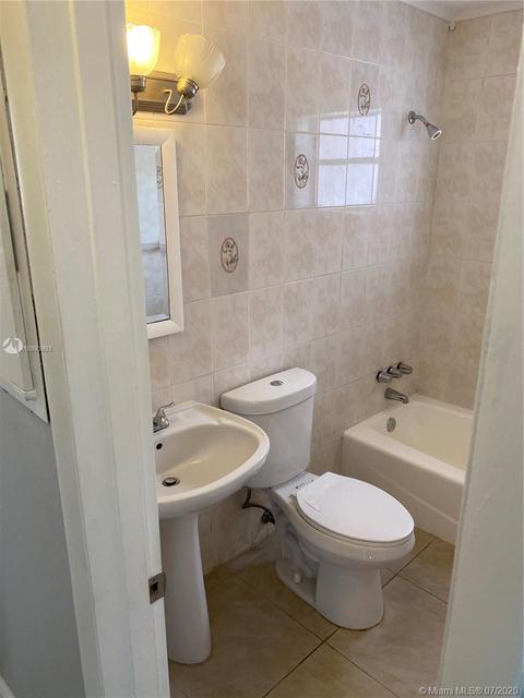 835 W 77th St, Hialeah, FL 33014 photo 17