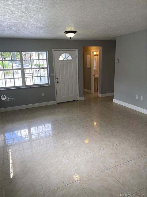 835 W 77th St, Hialeah, FL 33014 photo 5