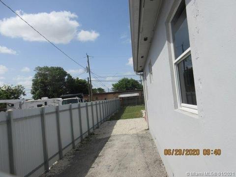 444 E 42nd St, Hialeah, FL 33013 photo 4