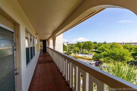 1901 Bermuda Cir #E4, Coconut Creek, FL 33066 photo 3