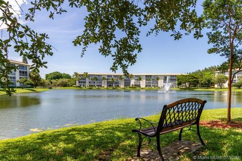 1901 Bermuda Cir #E4, Coconut Creek, FL 33066 photo 11