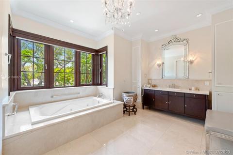 4800 Pine Dr, Miami, FL 33143 photo 33