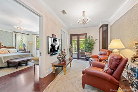 4800 Pine Dr, Miami, FL 33143 photo 27