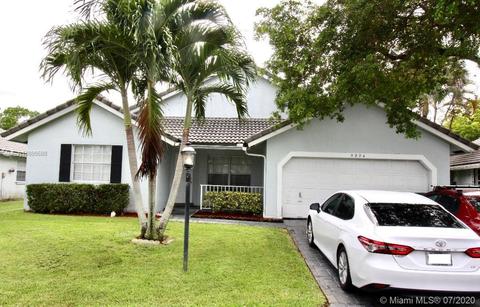 5324 Pine Cir, Coral Springs, FL 33067 photo 1