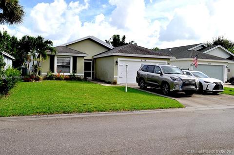2756 SW Regency Rd, Stuart, FL 34997 photo 2