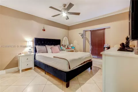 7403 Twin Sabal Dr, Miami Lakes, FL 33014 photo 11