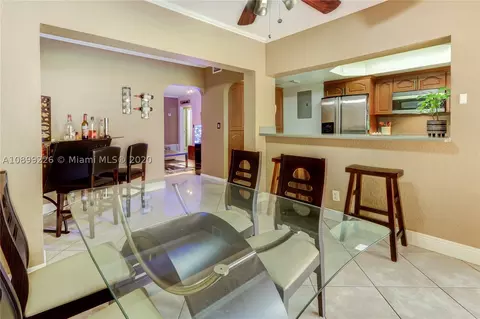 7403 Twin Sabal Dr, Miami Lakes, FL 33014 photo 5