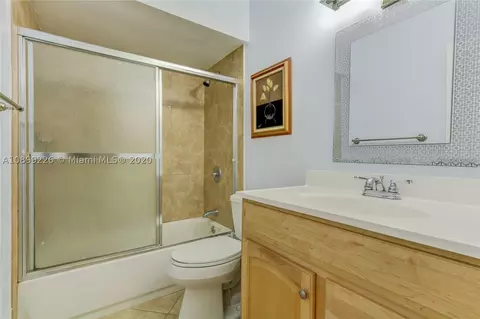 7403 Twin Sabal Dr, Miami Lakes, FL 33014 photo 12