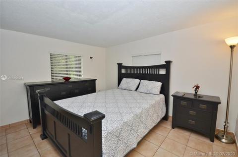 631 NE 2nd Pl, Hialeah, FL 33010 photo 24