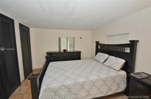 631 NE 2nd Pl, Hialeah, FL 33010 photo 25