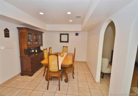 631 NE 2nd Pl, Hialeah, FL 33010 photo 11
