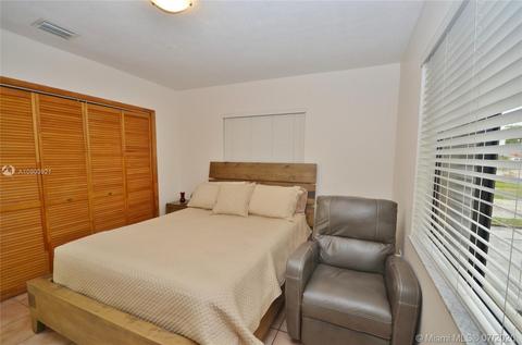 631 NE 2nd Pl, Hialeah, FL 33010 photo 20