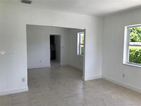 591 E 22nd St, Hialeah, FL 33013 photo 4