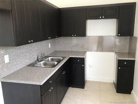 591 E 22nd St, Hialeah, FL 33013 photo 3