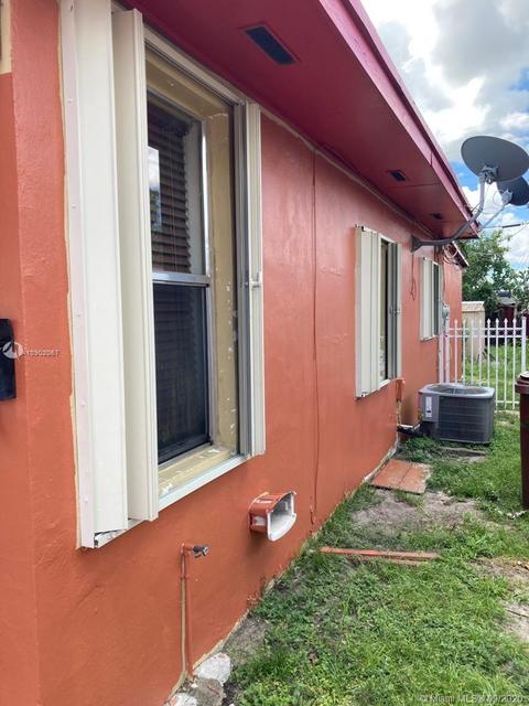 Undisclosed, Hialeah, FL 33012 photo 3
