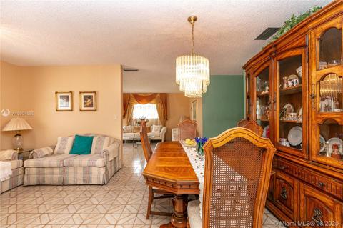 710 SE 8th Pl, Hialeah, FL 33010 photo 13