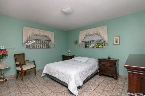 710 SE 8th Pl, Hialeah, FL 33010 photo 19
