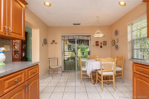 710 SE 8th Pl, Hialeah, FL 33010 photo 14