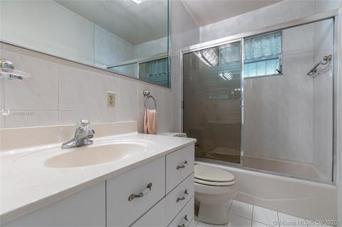 710 SE 8th Pl, Hialeah, FL 33010 photo 30