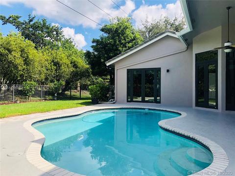 1043 Deerpath Ct, Weston, FL 33326 photo 14