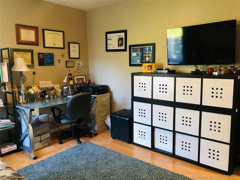 1043 Deerpath Ct, Weston, FL 33326 photo 29