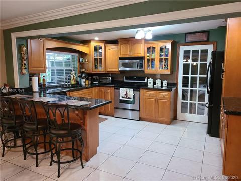 7230 W 14th Ave, Hialeah, FL 33014 photo 8