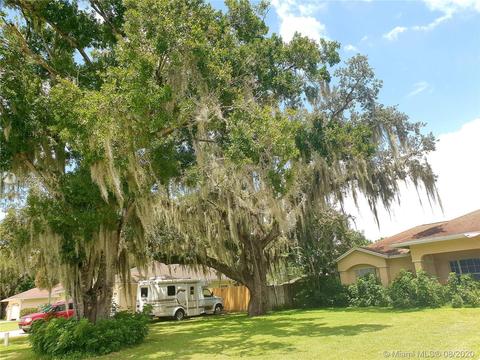 217 SE 5th Ave, Okeechobee, FL 34974 photo 4