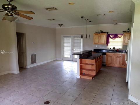 217 SE 5th Ave, Okeechobee, FL 34974 photo 5