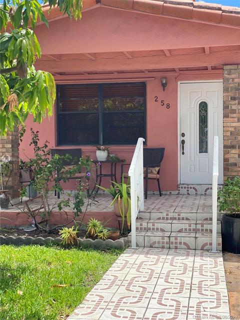 258 W 19th St, Hialeah, FL 33010 photo 3