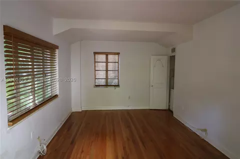 20 Alhambra Cir #6, Coral Gables, FL 33134 photo 4
