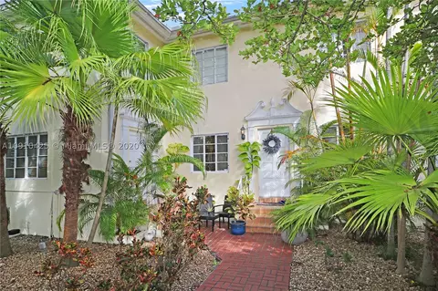 20 Alhambra Cir #6, Coral Gables, FL 33134 photo 1
