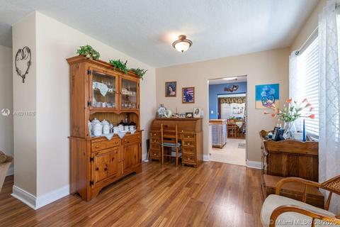 660 W 73rd Pl, Hialeah, FL 33014 photo 6