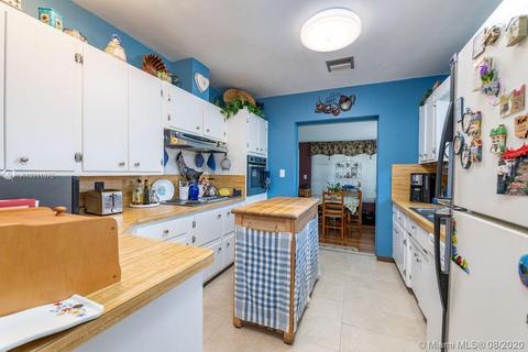 660 W 73rd Pl, Hialeah, FL 33014 photo 8