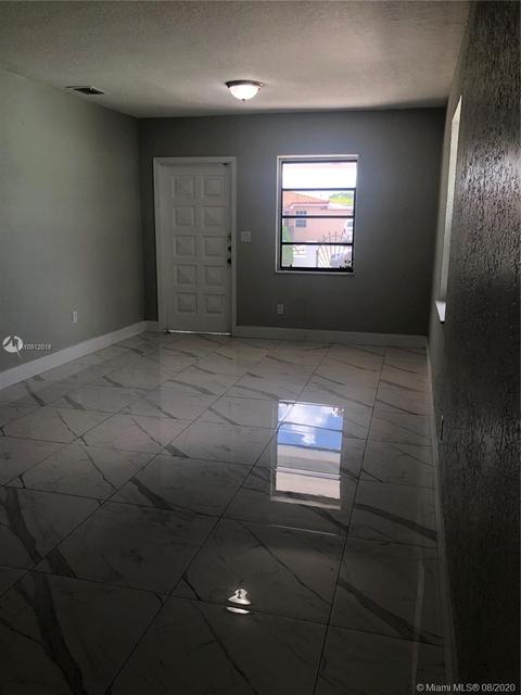 921 E 39th Pl, Hialeah, FL 33013 photo 9