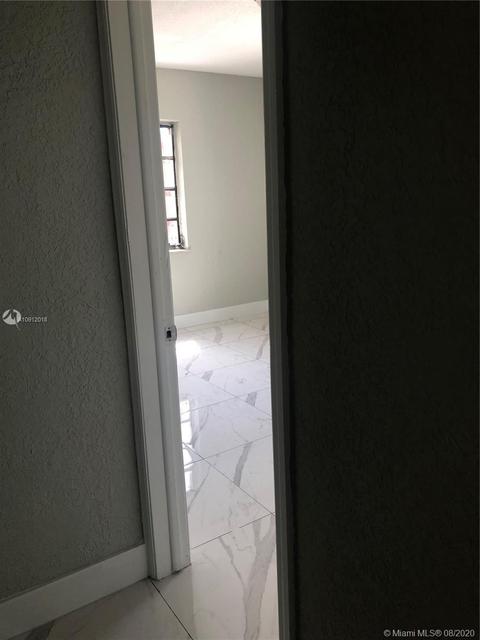 921 E 39th Pl, Hialeah, FL 33013 photo 16