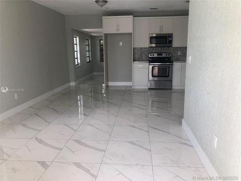921 E 39th Pl, Hialeah, FL 33013 photo 5