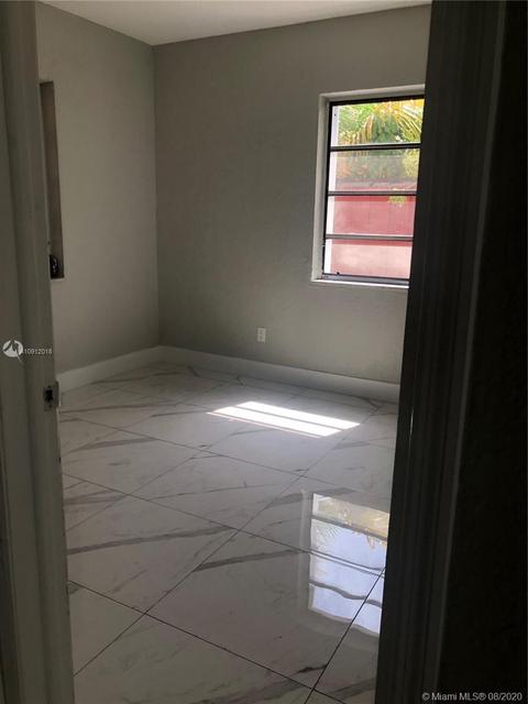 921 E 39th Pl, Hialeah, FL 33013 photo 19