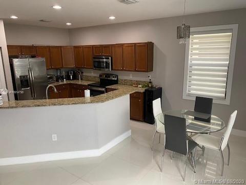 8531 W 33rd Ave, Hialeah, FL 33018 photo 9