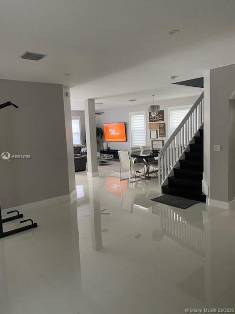 8531 W 33rd Ave, Hialeah, FL 33018 photo 6