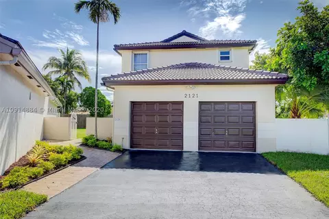 2121 NW 188th Ter, Pembroke Pines, FL 33029 photo 1