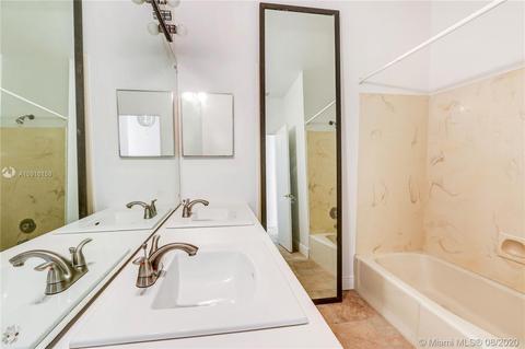 8490 Dundee Ter, Miami Lakes, FL 33016 photo 13