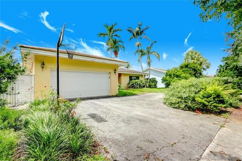8490 Dundee Ter, Miami Lakes, FL 33016 photo 2