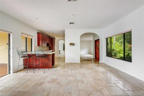 8490 Dundee Ter, Miami Lakes, FL 33016 photo 4