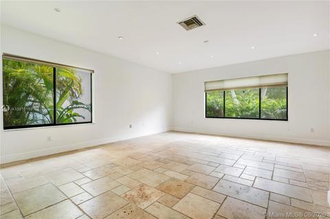 8490 Dundee Ter, Miami Lakes, FL 33016 photo 12