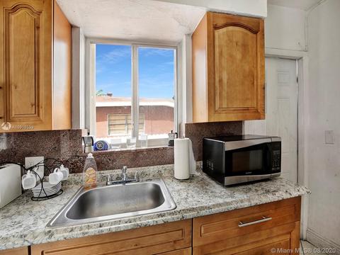 175 E 51st Pl, Hialeah, FL 33013 photo 13