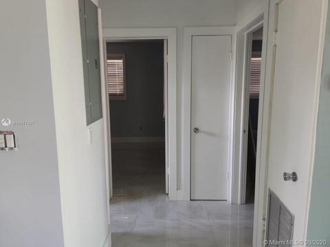 21 E 52nd Pl, Hialeah, FL 33013 photo 8