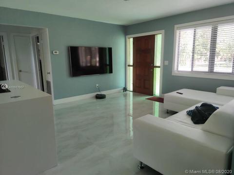 21 E 52nd Pl, Hialeah, FL 33013 photo 3